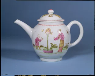 Teapot and Cover with a Dovecote and Two Chinoiserie Figures